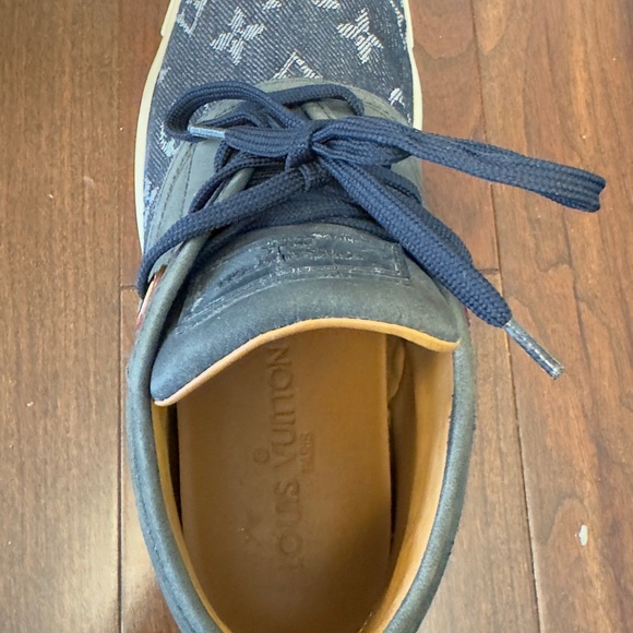 Authentic Louis Vulton Boy shoes - Picture 3 of 7